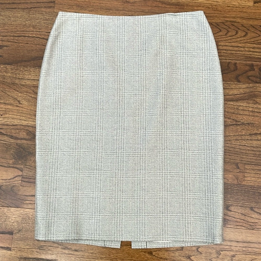 Ellen Tracy Silver Gray Pattern Pencil Skirt - image 2